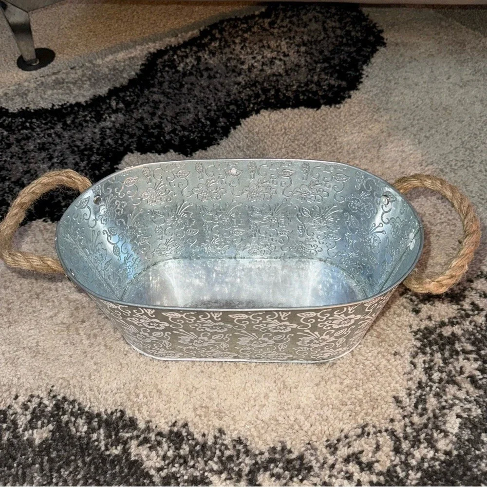 Basket metal flowers white rope handles Decorative Gray Floral Metal Basket